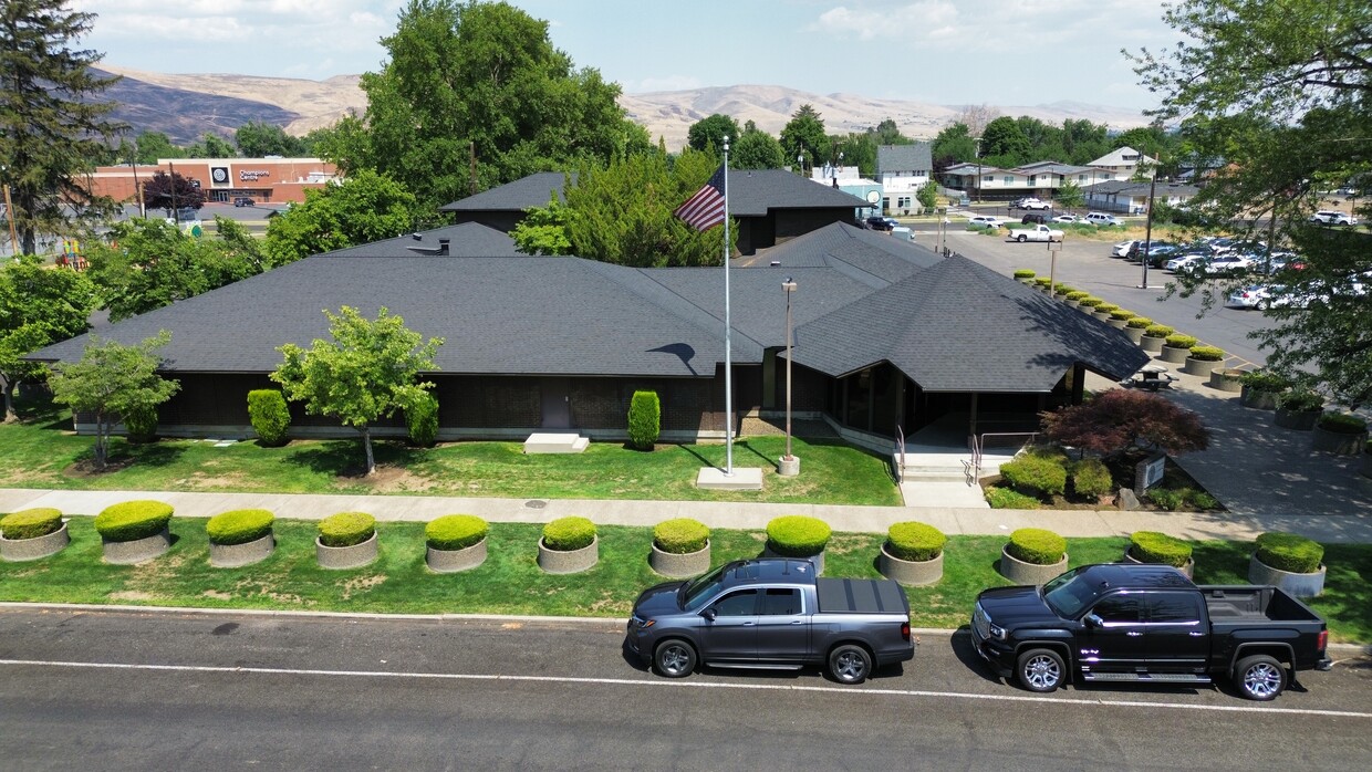 415 N 3rd St, Yakima, WA 98901