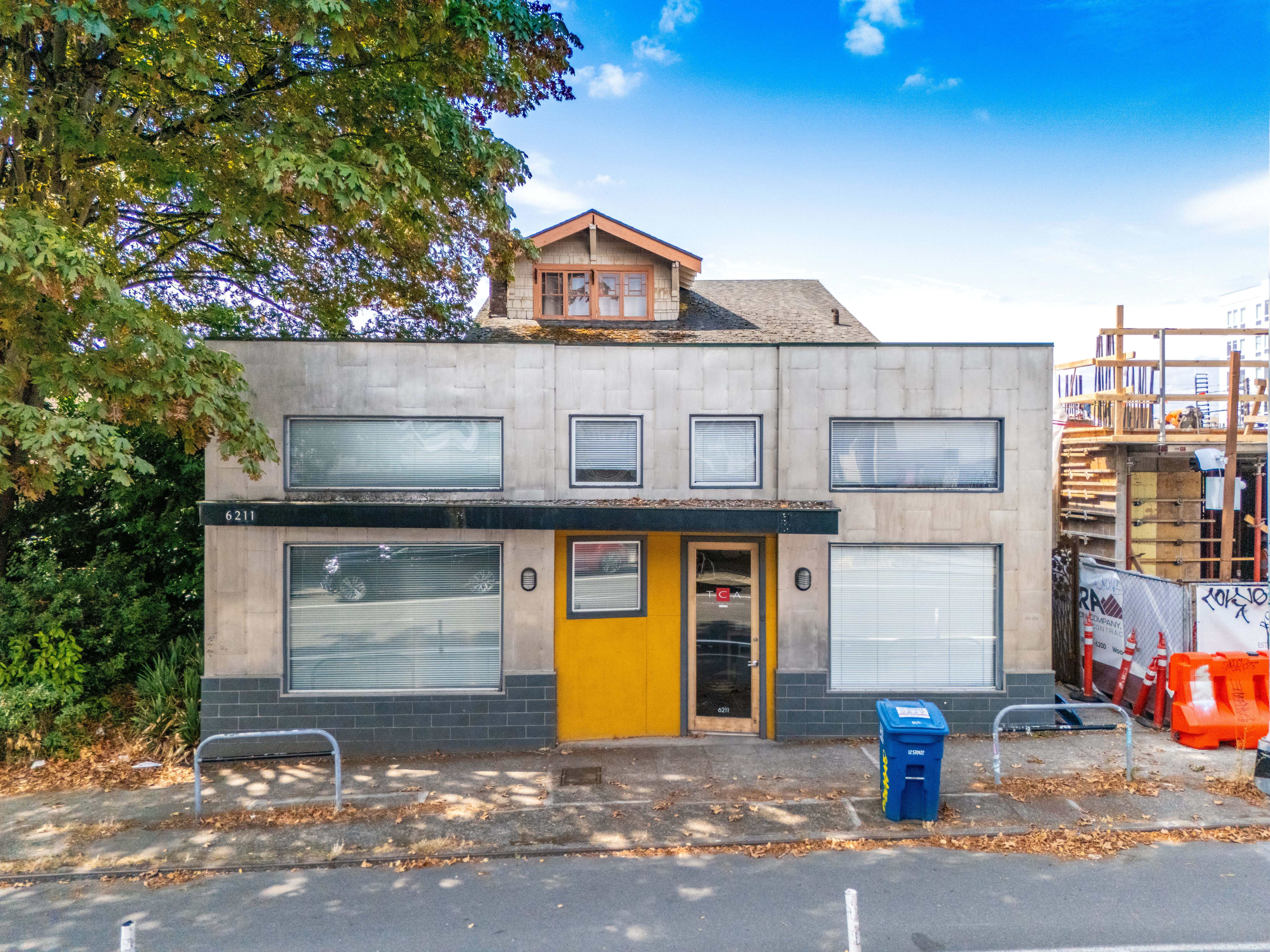 6211 Roosevelt Way NE, Seattle, WA 98115