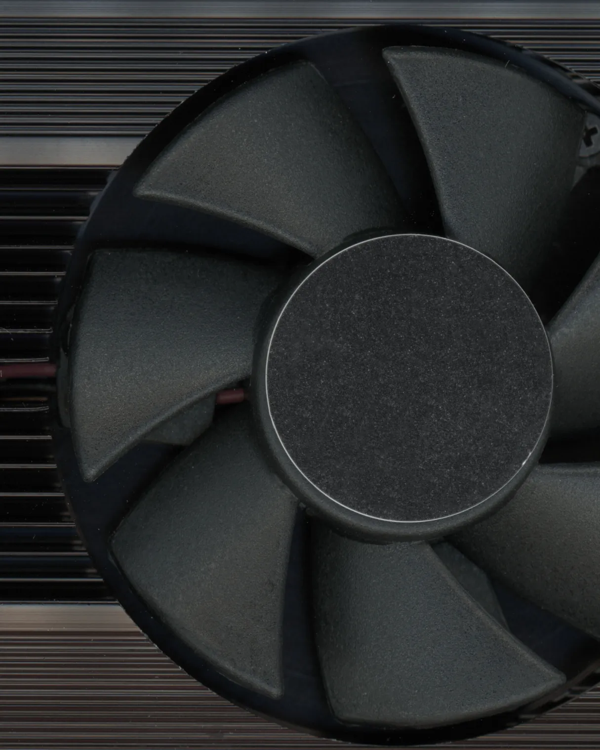 Active cooling computer fan