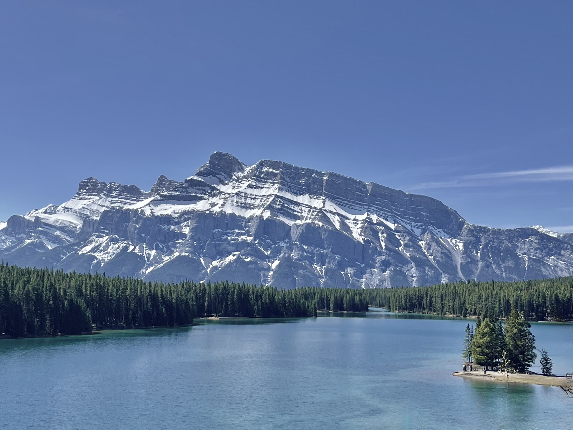 Mountain and lake scenery near Banff