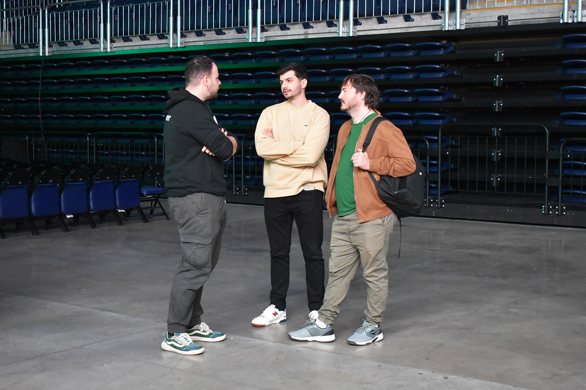 IT builders attendees talking