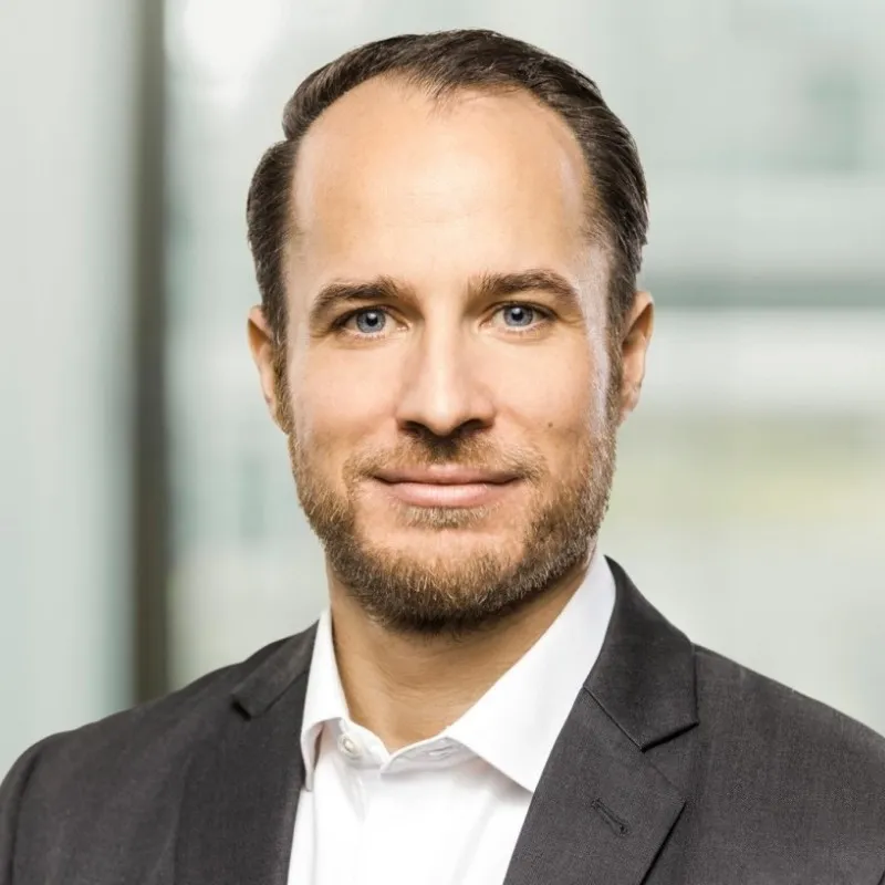 Dr. Cyrosch Kalateh