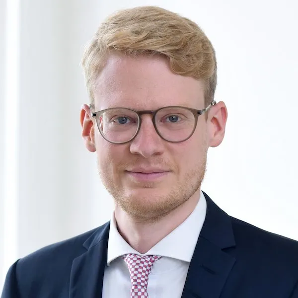 Dr. Roland Kühne