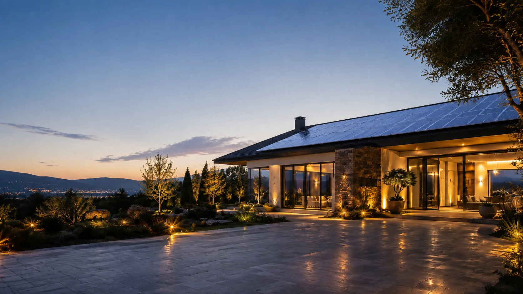Hillside home at dusk powered through the evening by Luminey SunESS H storage