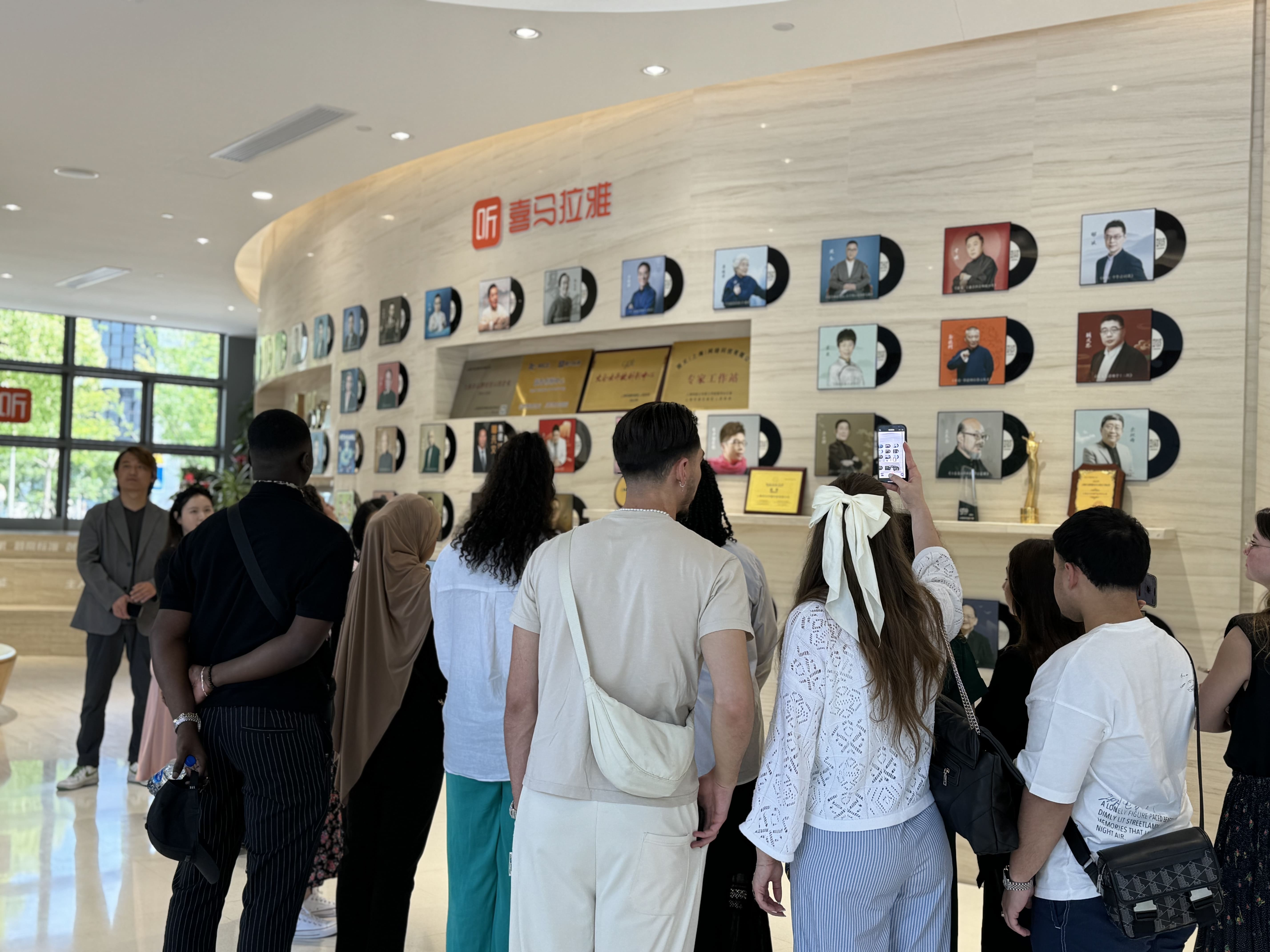 InHe China Travel designs Business Trips and School Trips across China—combining company visits, industry briefings, and structured exchanges, with professional interpretation and full on-the-ground coordination.