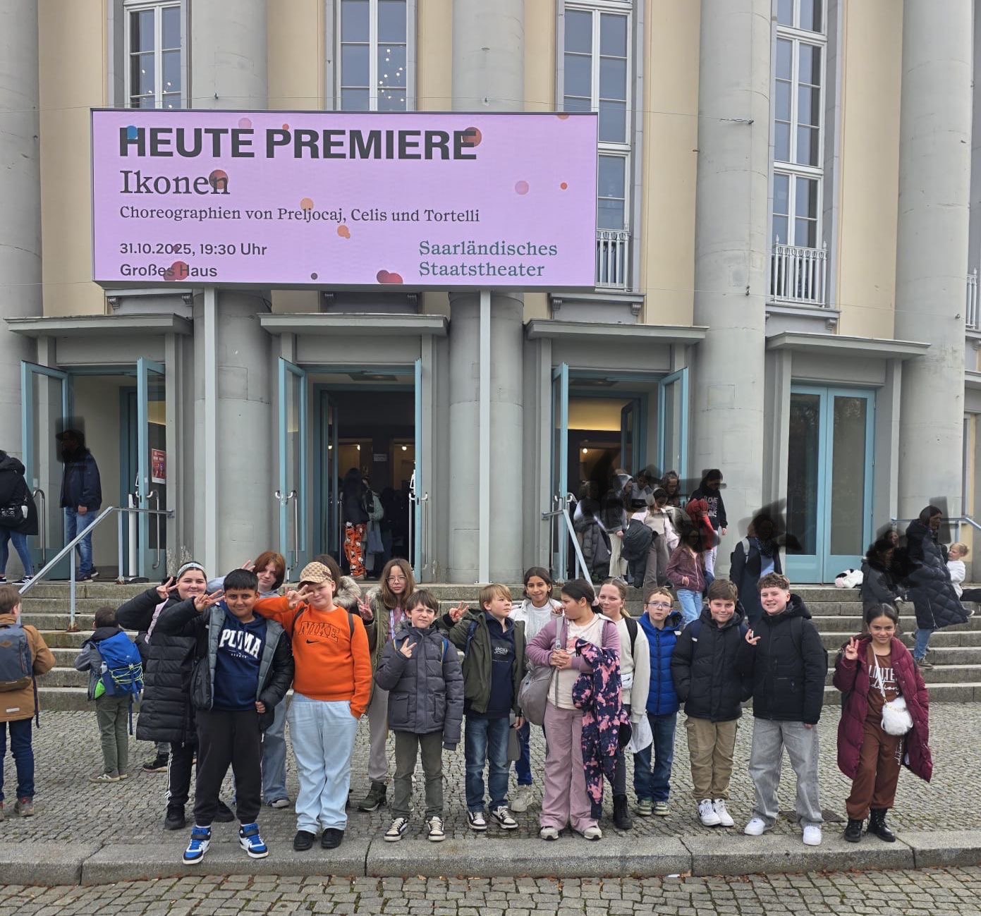 Besuch des Staatstheaters der Klassen 5 und 6