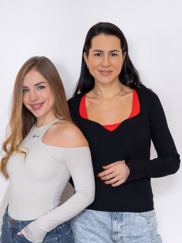 Стася Шуригіна, CEO та засновниця BLUFF studio. 

Валерія Шкапова, Артдиректорка BLUFF studio 