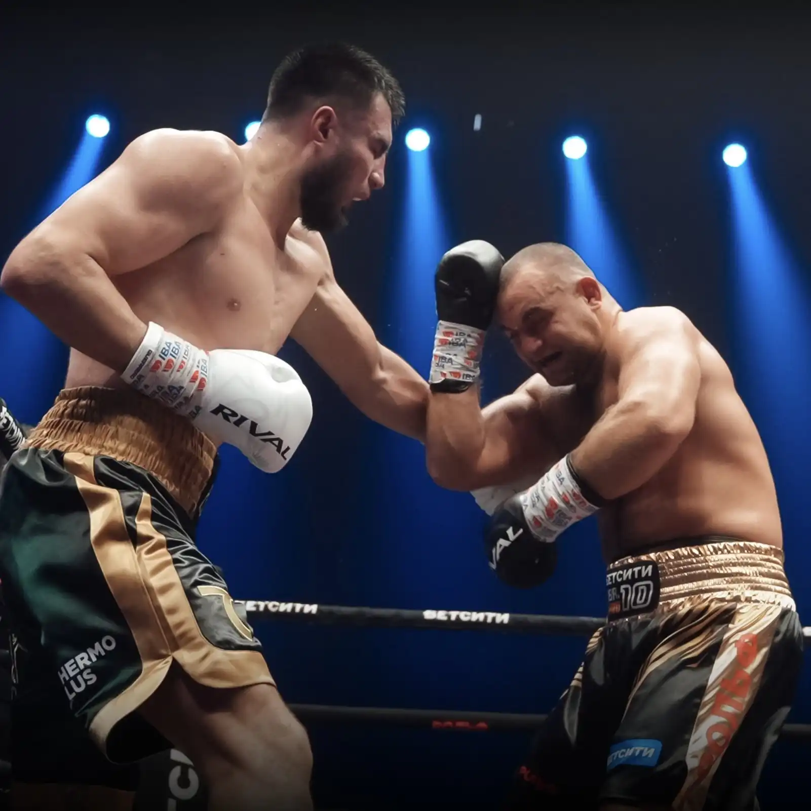 Bakhodir Jalolov remained undefeated after an eight-round decision over Vitaliy Kudukhov in Saint Petersburg, yet the performance left observers questioning whether the rising Uzbek contender is losing momentum in the heavyweight ranks.