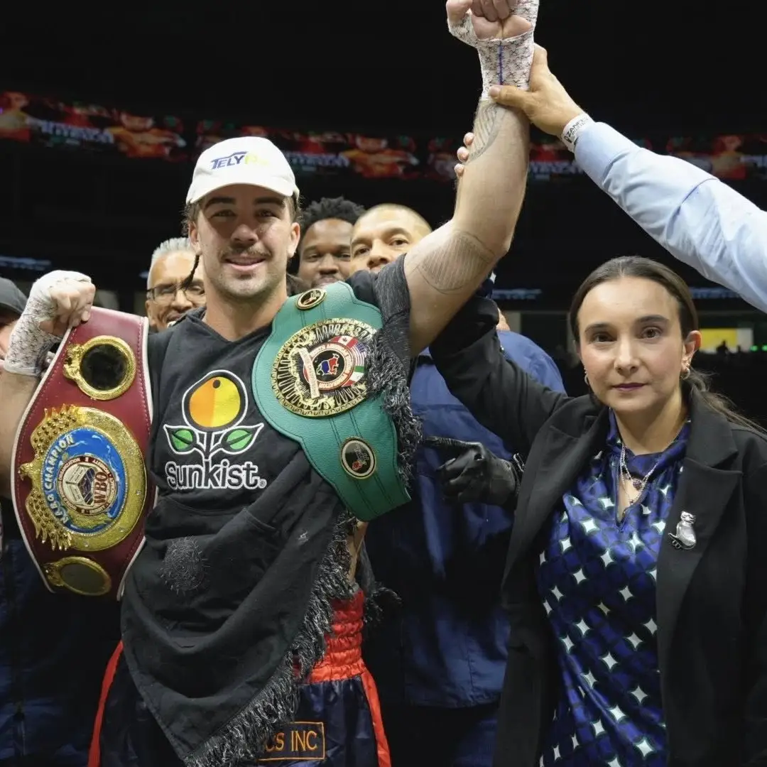 Fast and clinical, Richard Torrez Jr. scored a first-round TKO over Tomáš Šálek after a damaging right hook in Mexico.