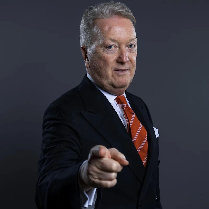 Frank Warren accuses Oleksandr Usyk of avoiding heavyweight contenders, saying the champion must defend his WBC title against Agit Kabayel.