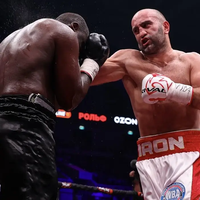 Murat Gassiev retained the WBA World Heavyweight Championship with a dominant sixth-round TKO over Peter Kadiru after systematically breaking down the late replacement in Moscow.
