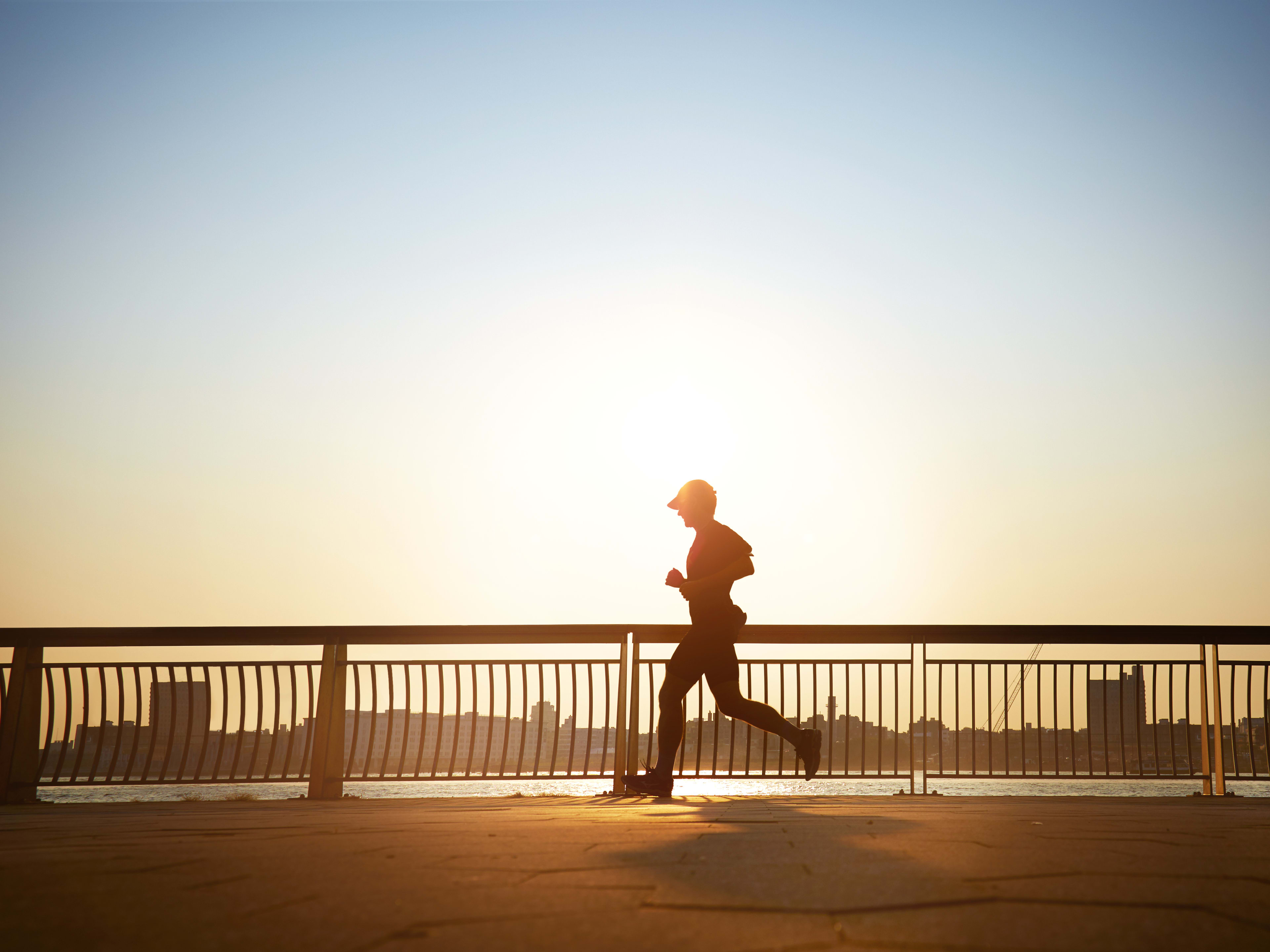 Andrew Huberman Explains Why Early Sun Exposure Should Be Part of Your  Morning Routine - Men's Fitness