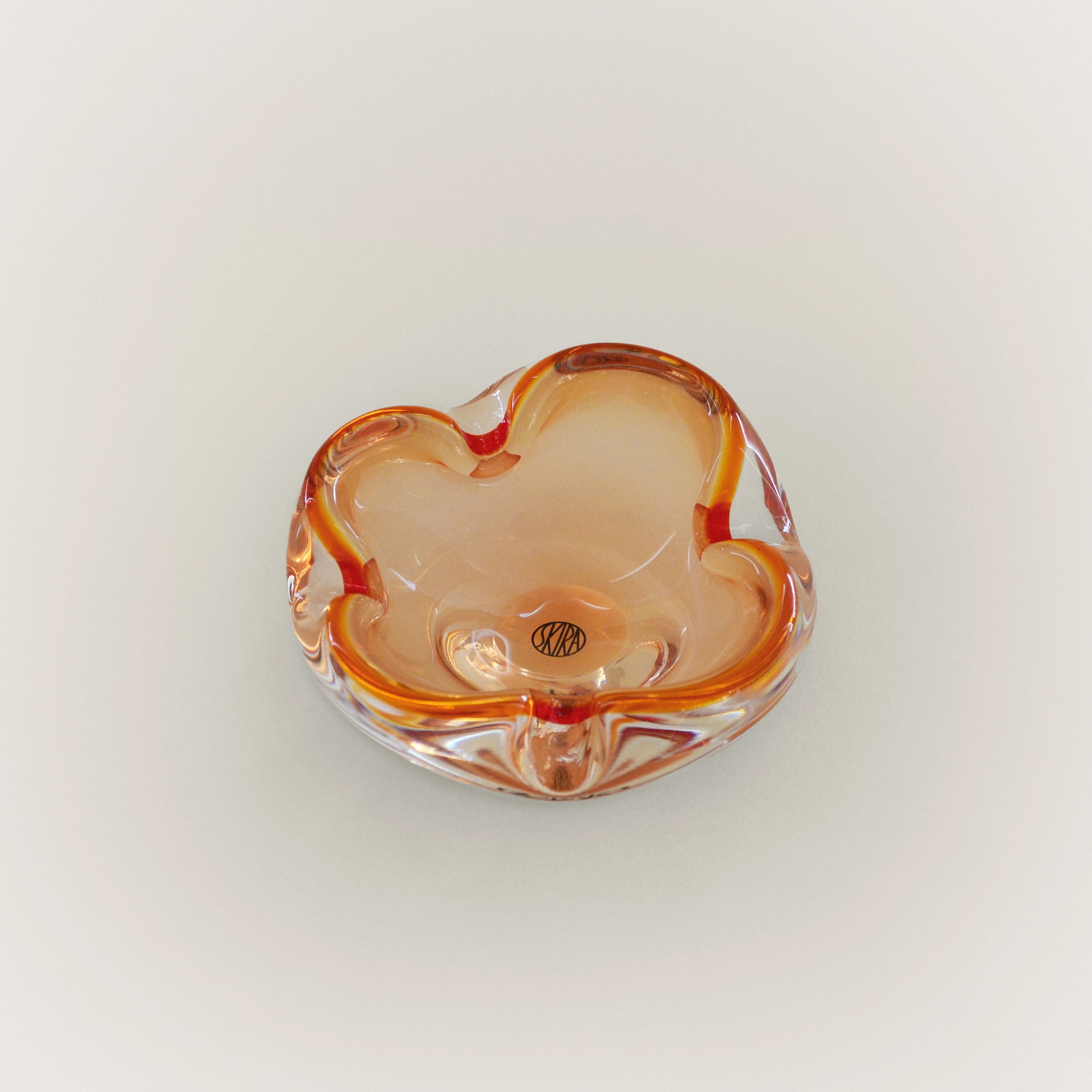 Stylish glass tray Touch of orange