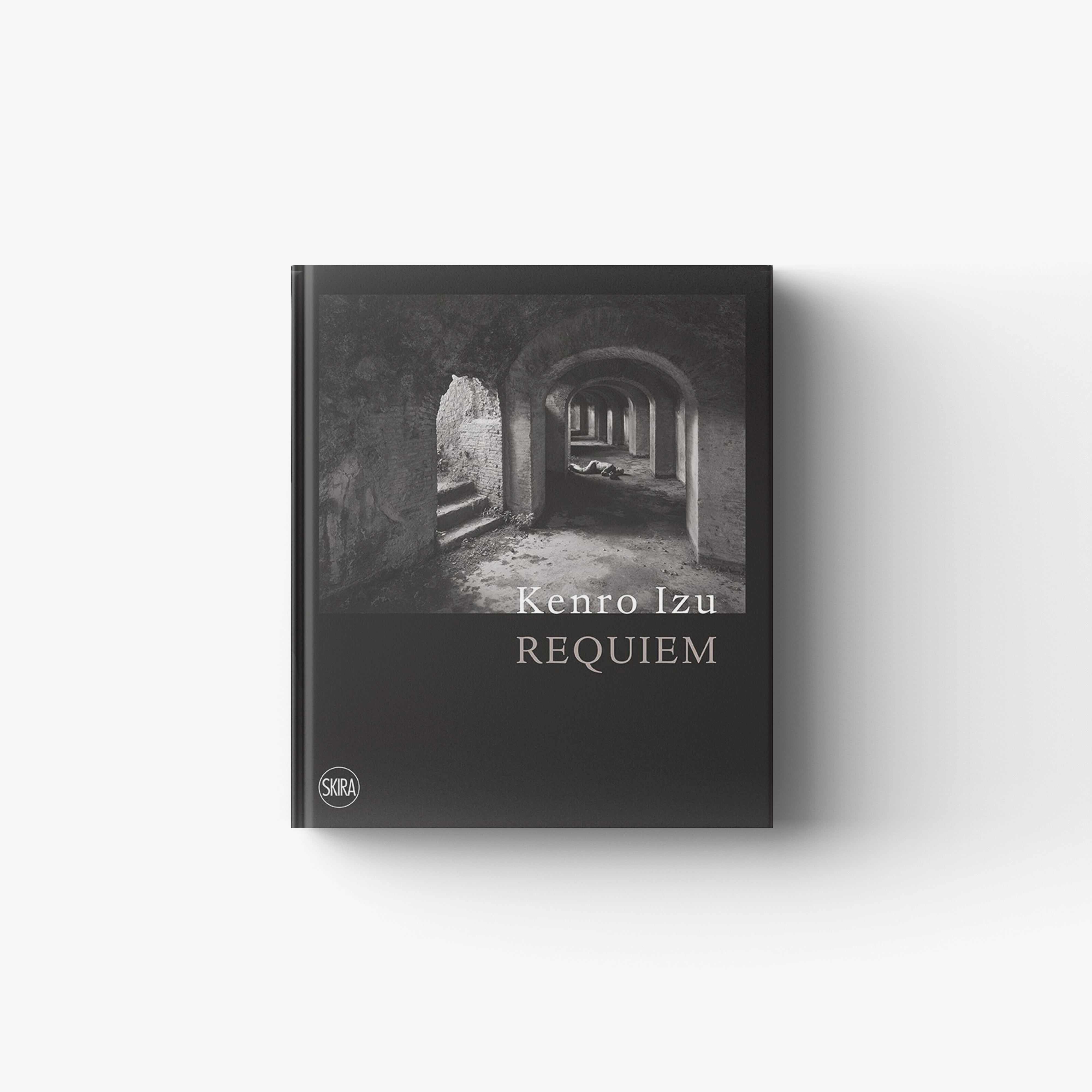 Kenro Izu. Requiem