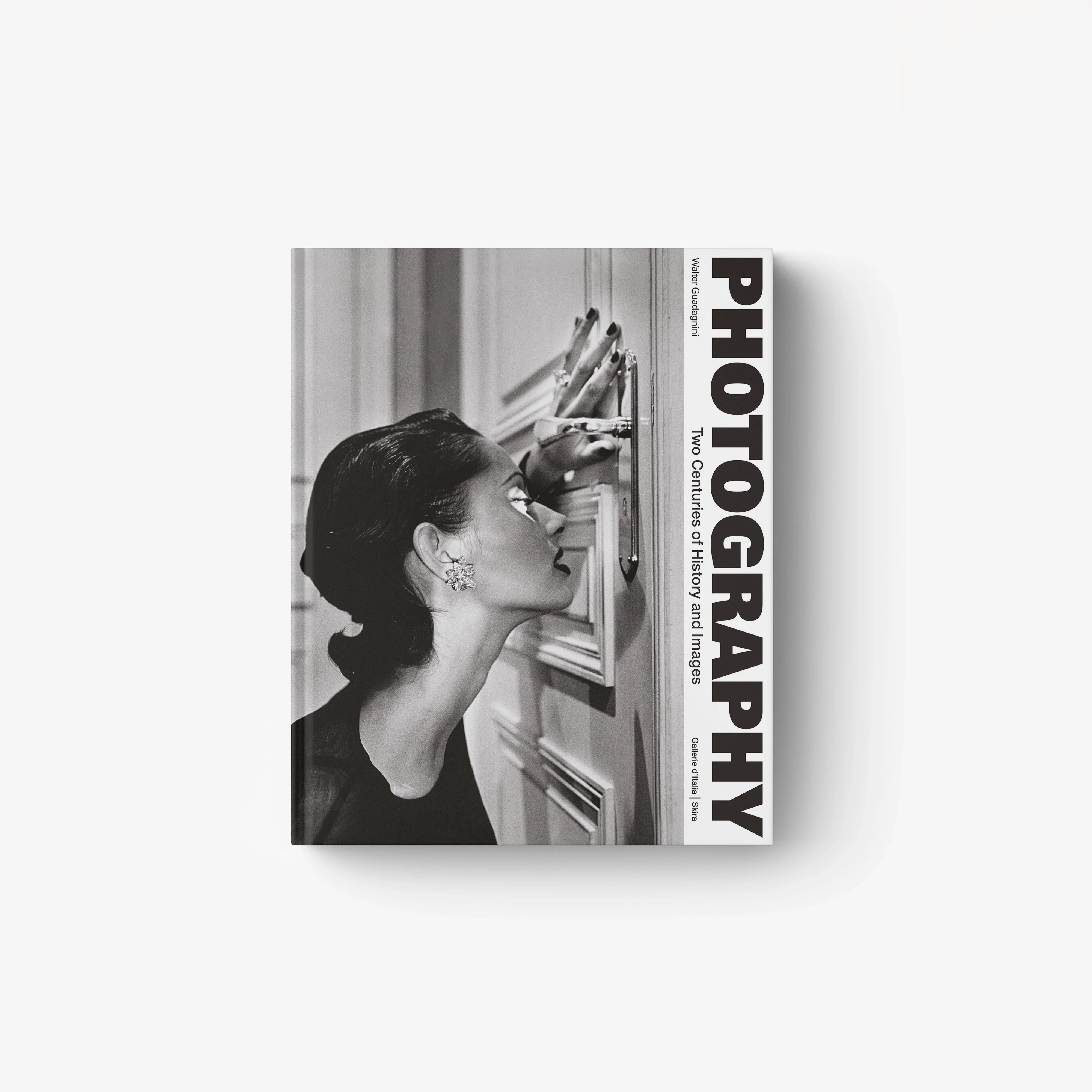 Photography. Two Centuries of History and Images