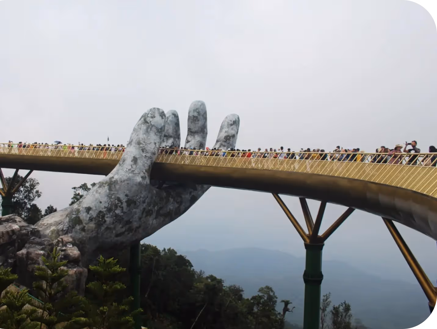 Bana Hils Golden Bridge