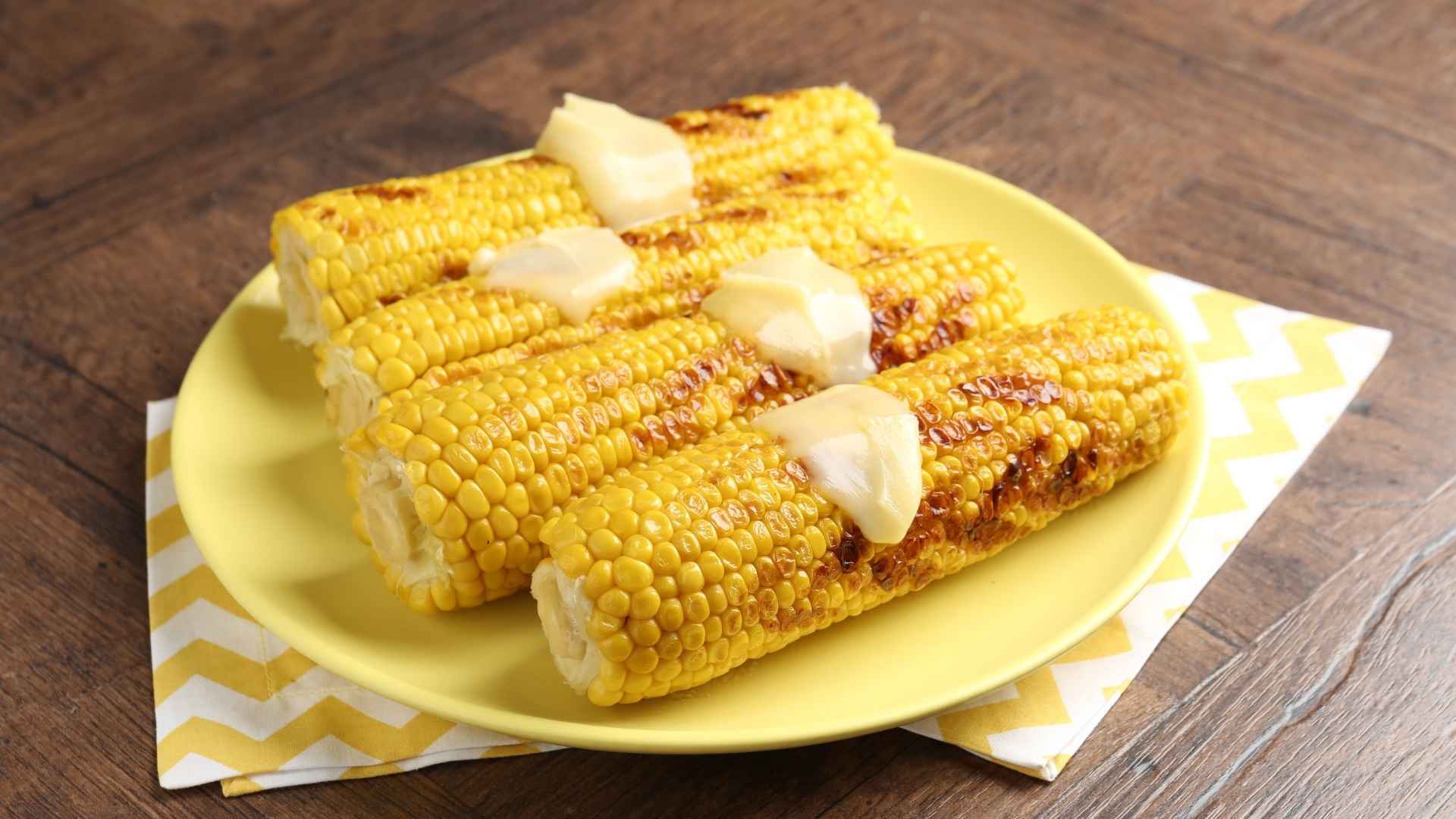 Grilled corn on the cob