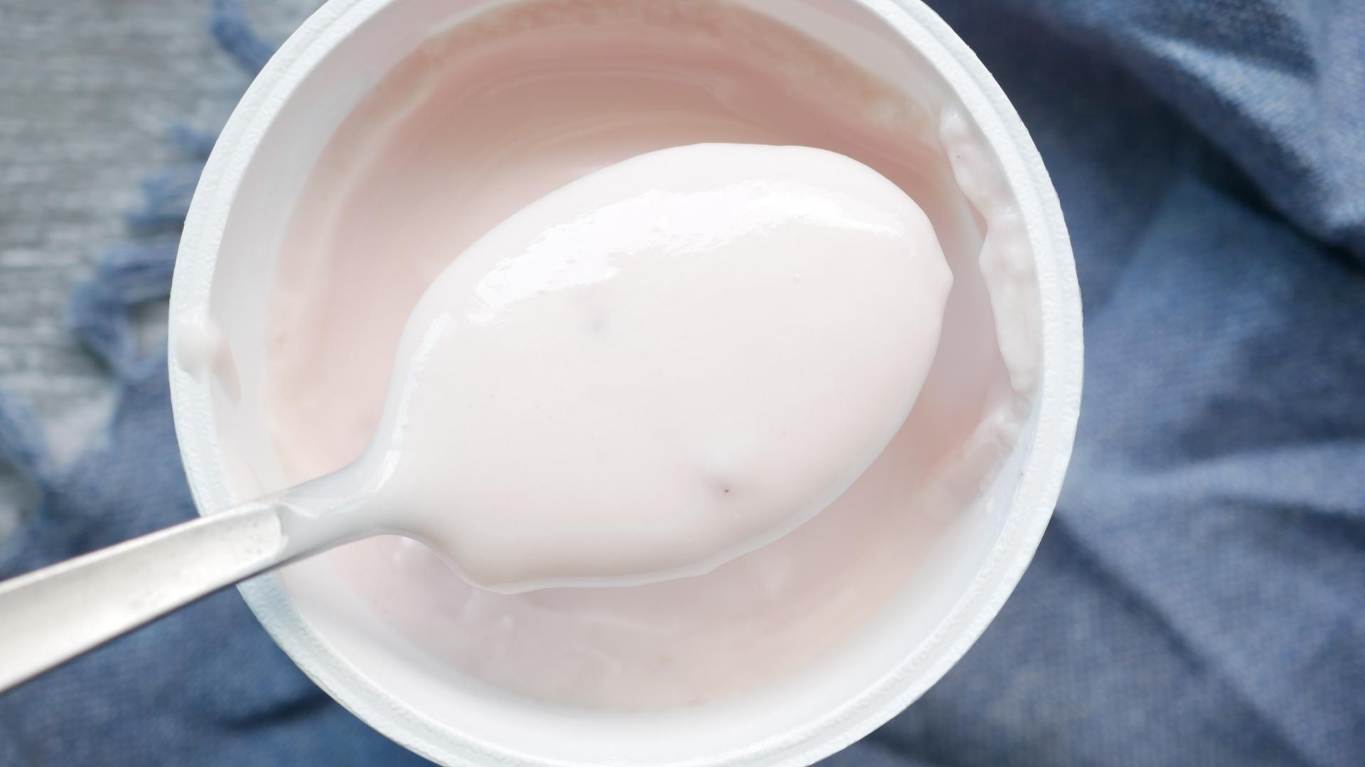 A pot of raspberry yoghurt