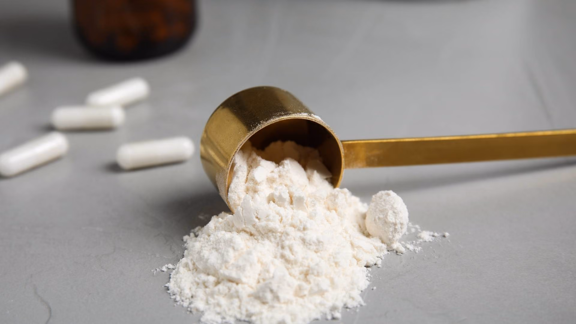 A scoop of creatine