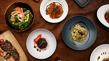 خيارات طعام فاخرة بالقرب من كلاود سبيسز واجهة روشن الرياض تقدم مأكولات عالمية