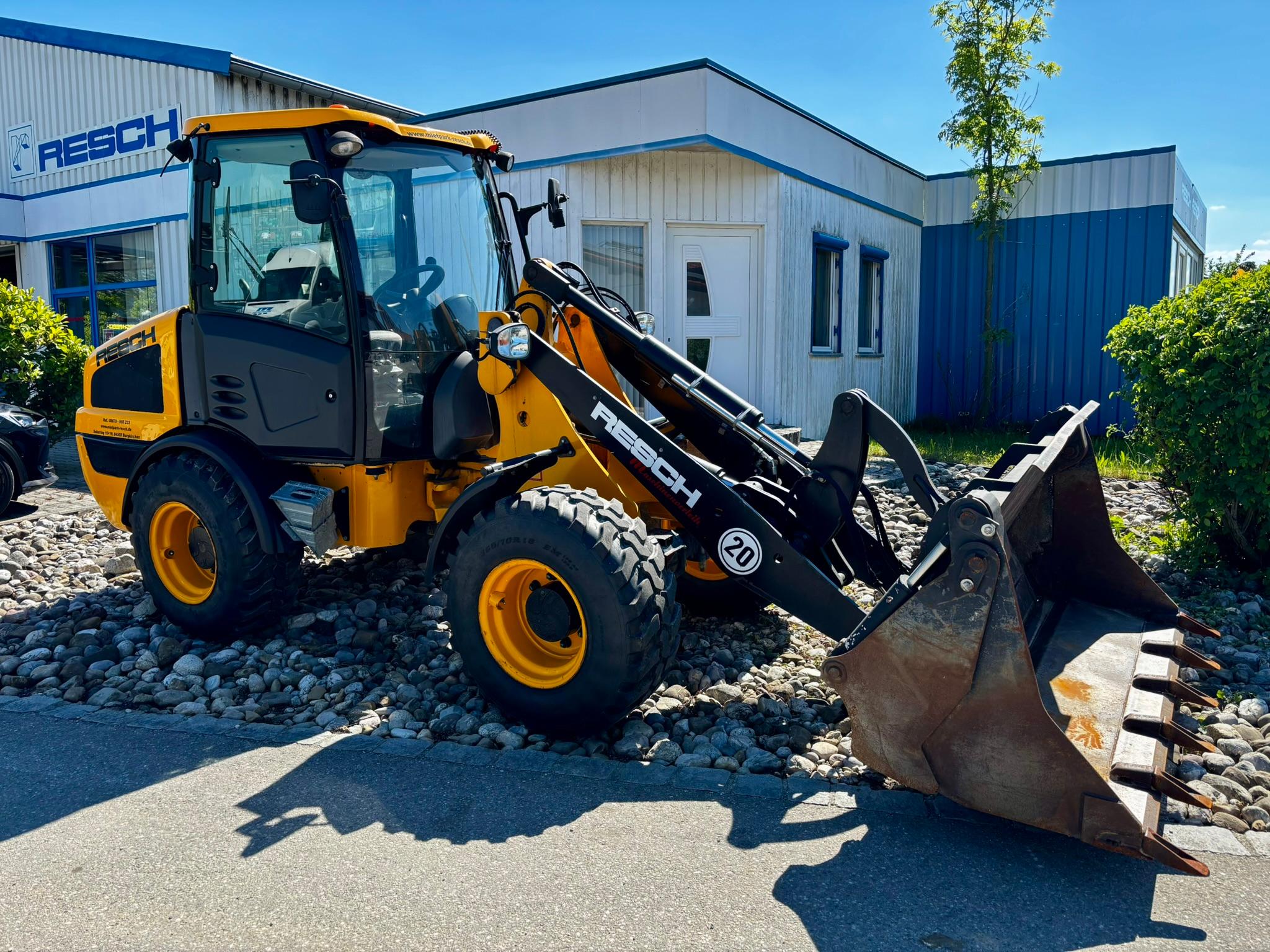 JCB 406