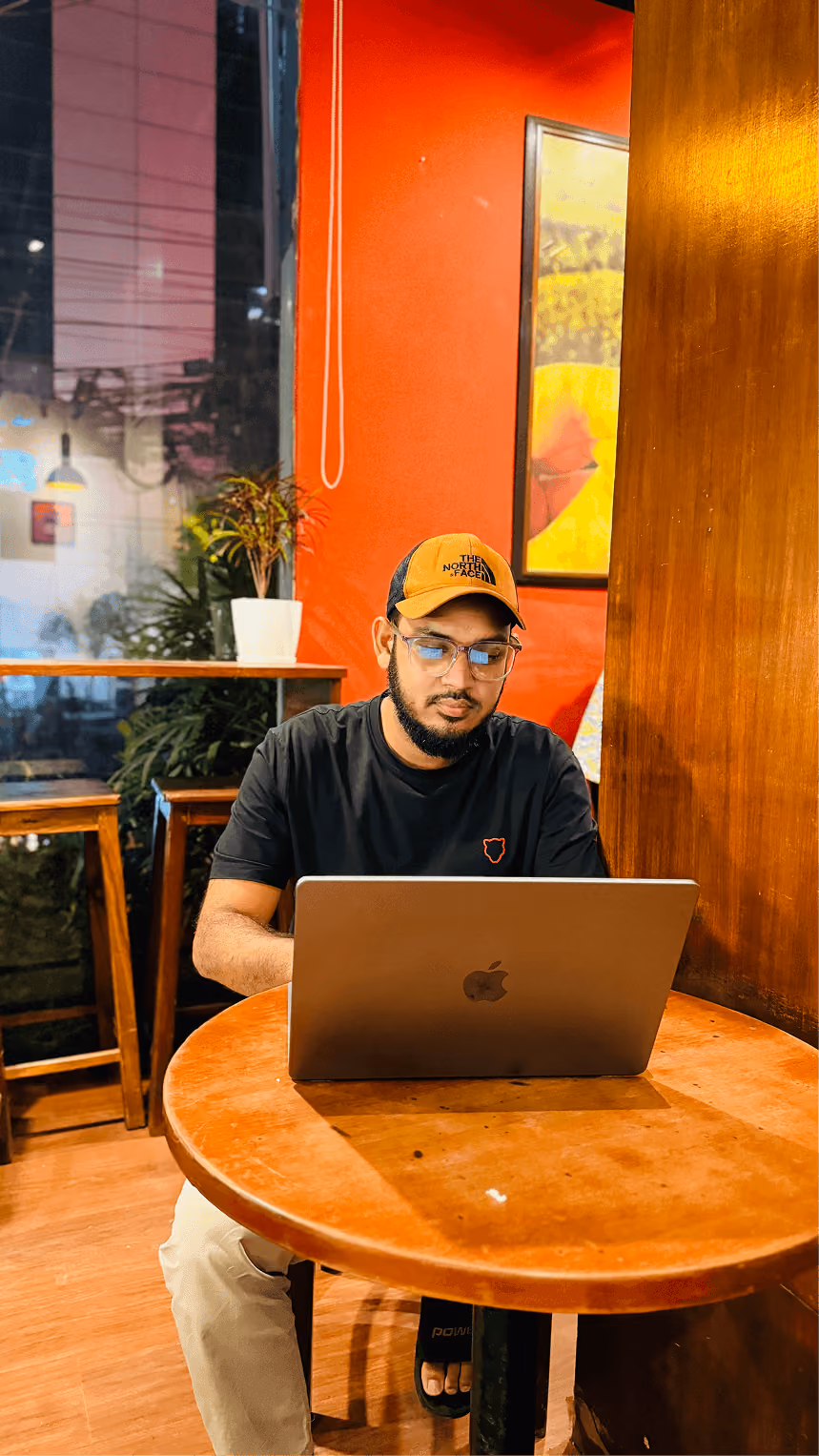 Wavespace ceo shahid miah working from a cafe