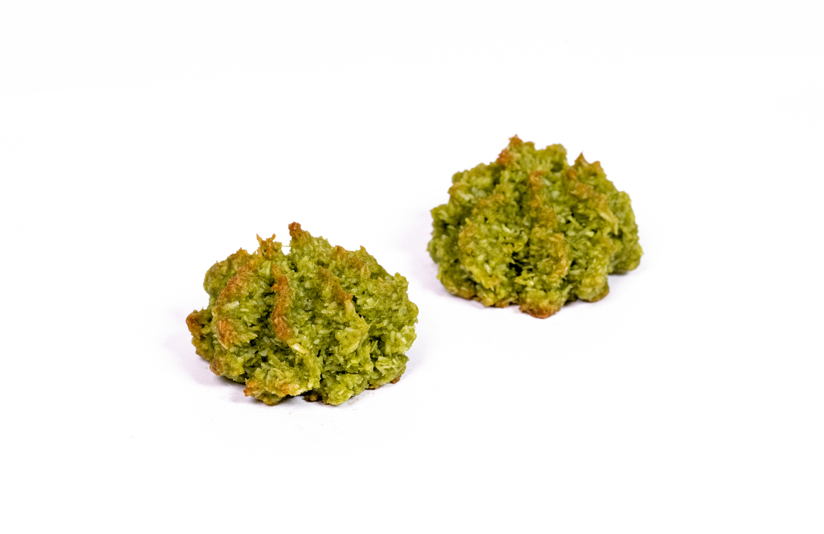 Matcha Coconut Macaroon