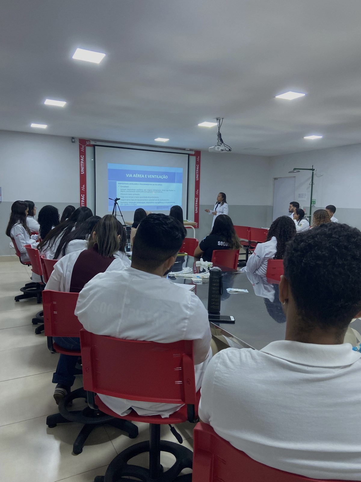 Minicurso sobre vias aéreas avançadas: Um encontro de excelência na semana da enfermagem