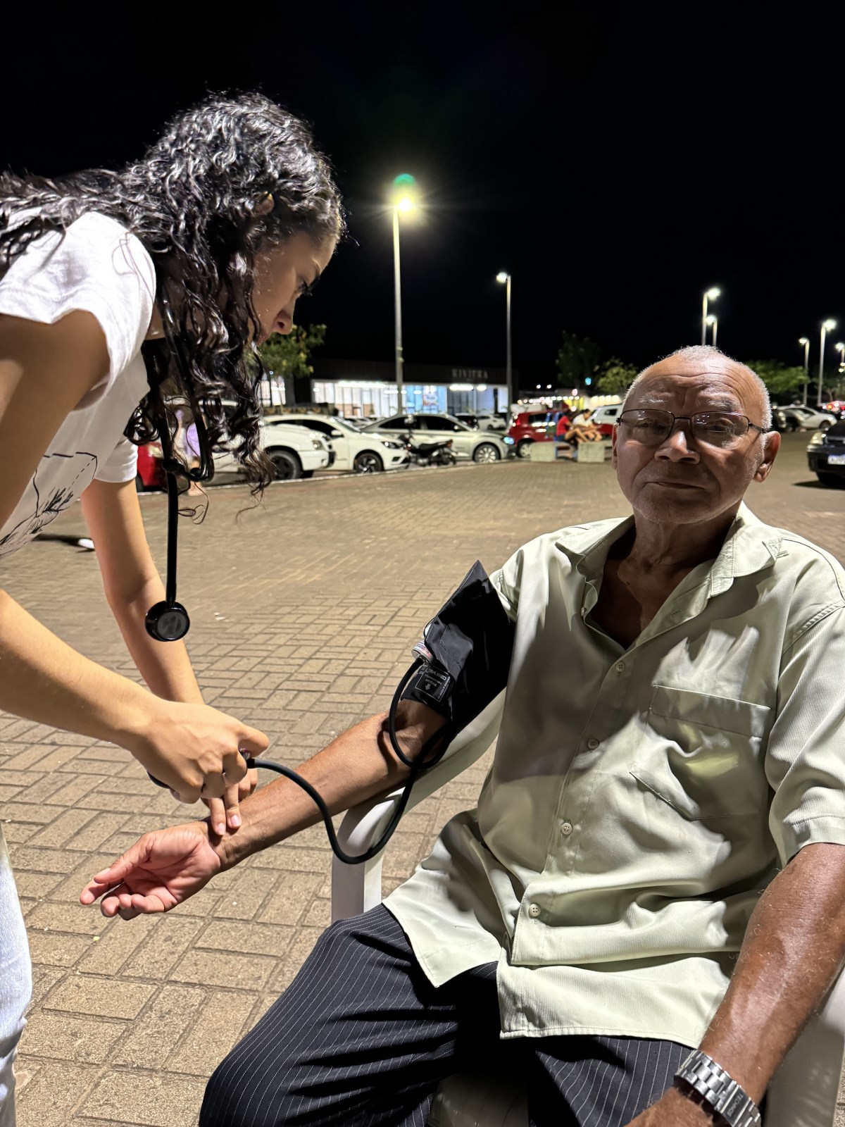 Jornada pela saúde cardiovascular: Laecardio e a educação sobre hipertensão na Via Lago