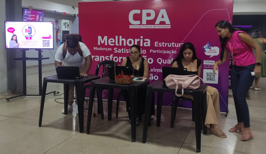 Juntos pela qualidade: Alunos e colaboradores no ciclo de Avaliação da CPA