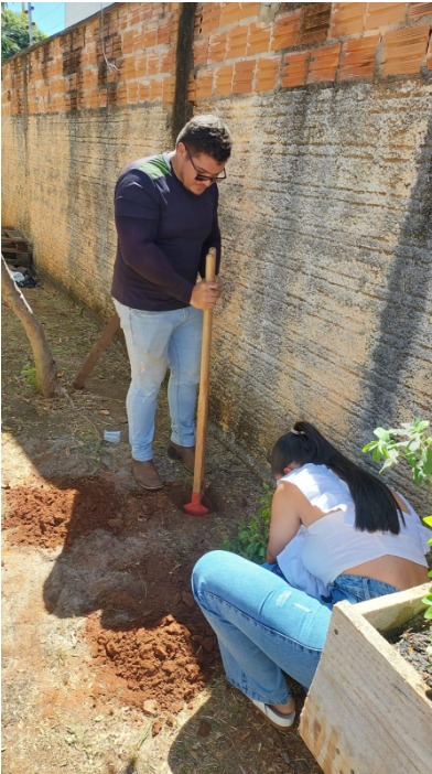 Trazendo alívio e esperança: A construção de uma horta terapêutica em Casa de Apoio Oncológico