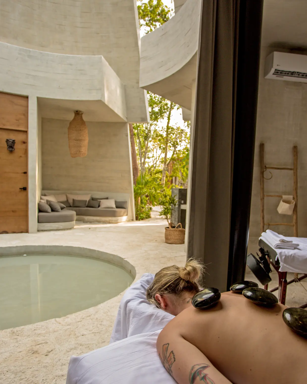 massage-booths-with-woman-enjoying-massage