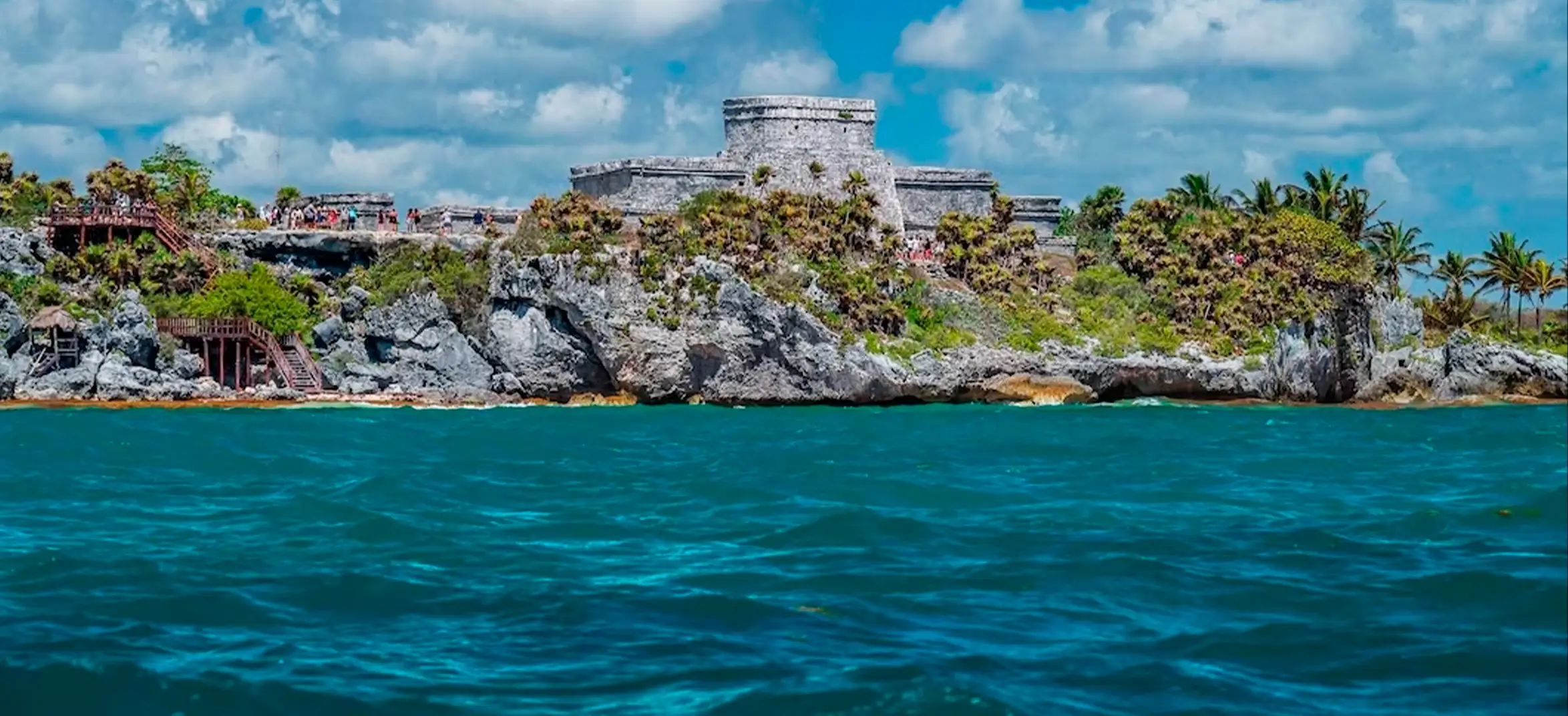 Piramide en la playa