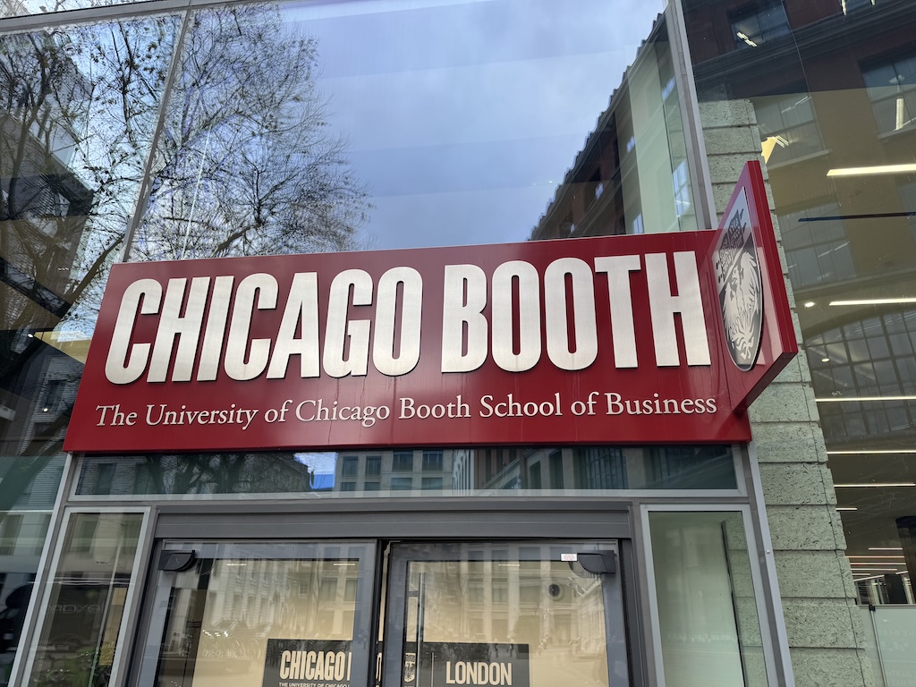 Sign of the University of Chicago Booth School of Business, London campus