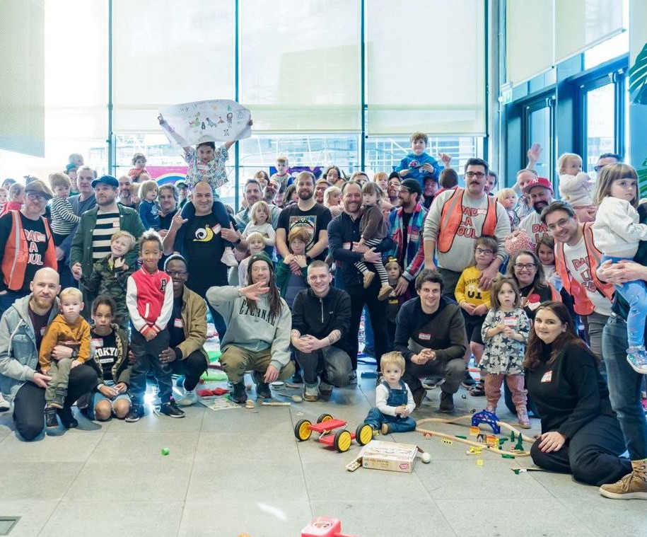 Group of Dad La Soul parents and children in the Brighton Launch Space playdate 