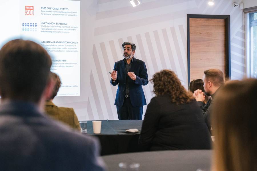 Entrepreneur pitching to corporates at Better World Collective Summit