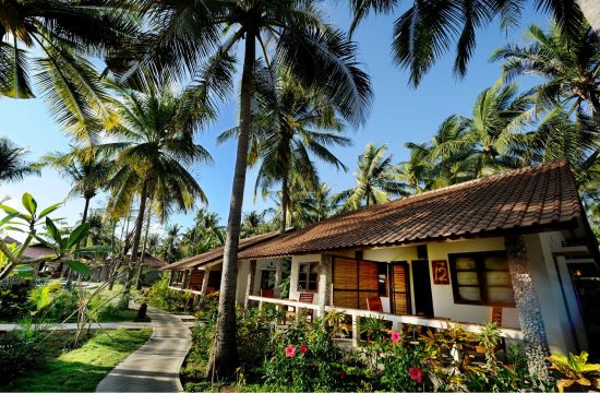 Cocotinos Sekotong in Lombok:  Garden Room Ocean/Poolview