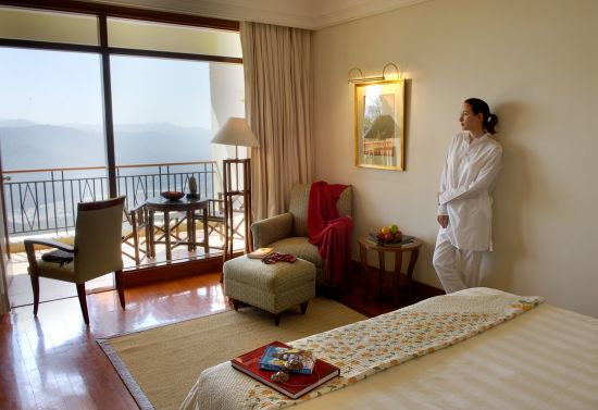 Ananda in the Himalayas à Rishikesh:  Valley View Room & Balcony
