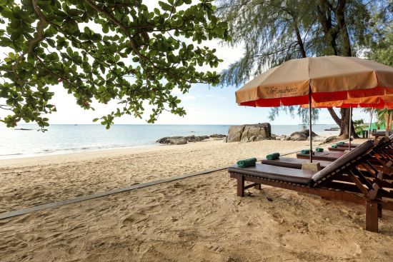 Wanaburee Resort à Khao Lak: Beach