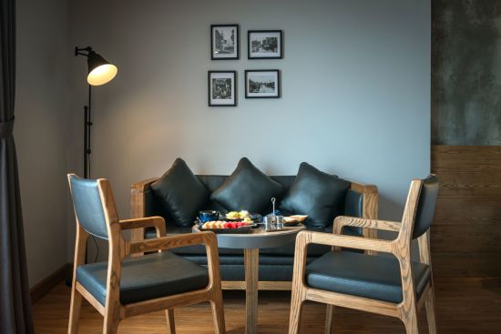 Bespoke Trendy Hotel Hanoi:  Premium Suite | Lounge Area