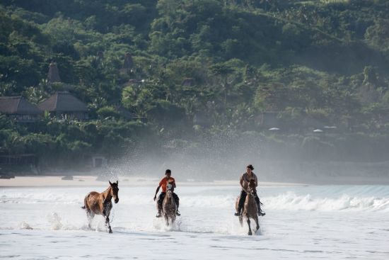 NIHI Sumba:  Horse Riding