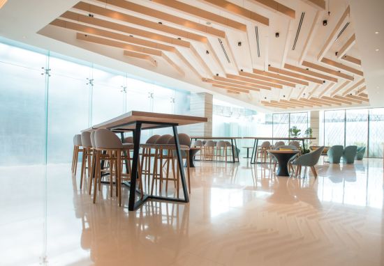 Holiday Inn Express Manila Newport City:  Lobby and Greatroom Extension