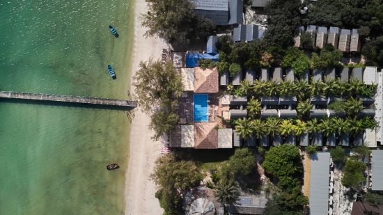 Eden Beach Resort à Koh Rong Sanloem:  shot from above