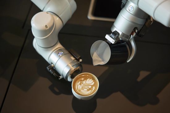 COMO Metropolitan Singapore in Singapur:  Lobby Lounge with robot barista Bruno