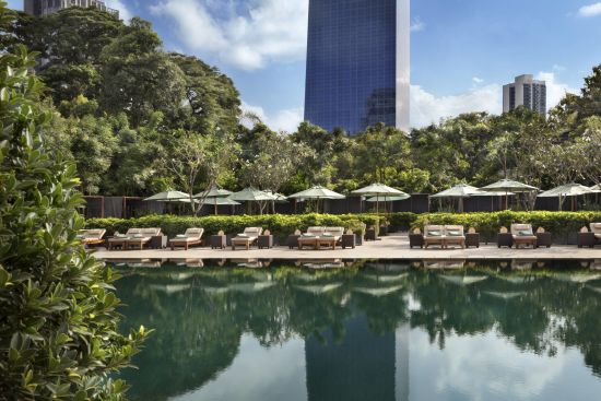 The Sukhothai Bangkok:  Pool with tropic garden in the back