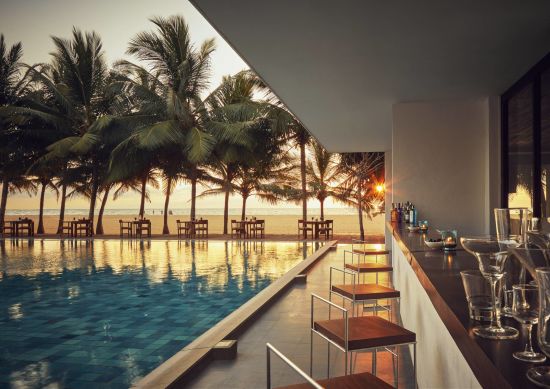 Jetwing Blue à Negombo: Outtrigger Poolside Bar