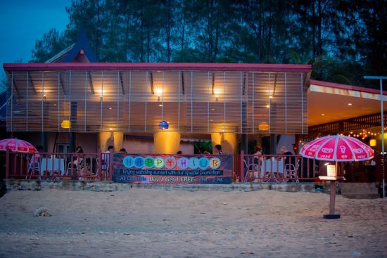Lanta Casuarina Beach Resort à Ko Lanta:  Beach Bar