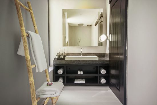 Anjali by Syphon à Siem Reap:  Anjali Deluxe | Bathroom