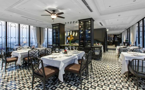 La Siesta Premium Hang Be à Hanoi:  Cloud Nine Restaurant