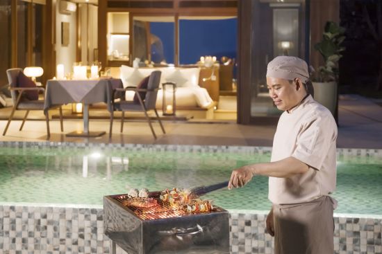 Fusion Resort Cam Ranh in Nha Trang:  dining in room